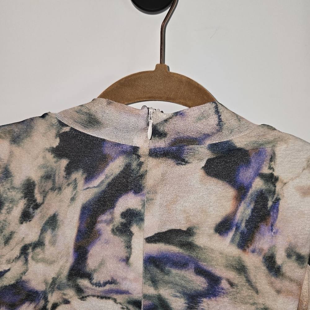 H&M Abstract Print Dress - Picture 7 of 8